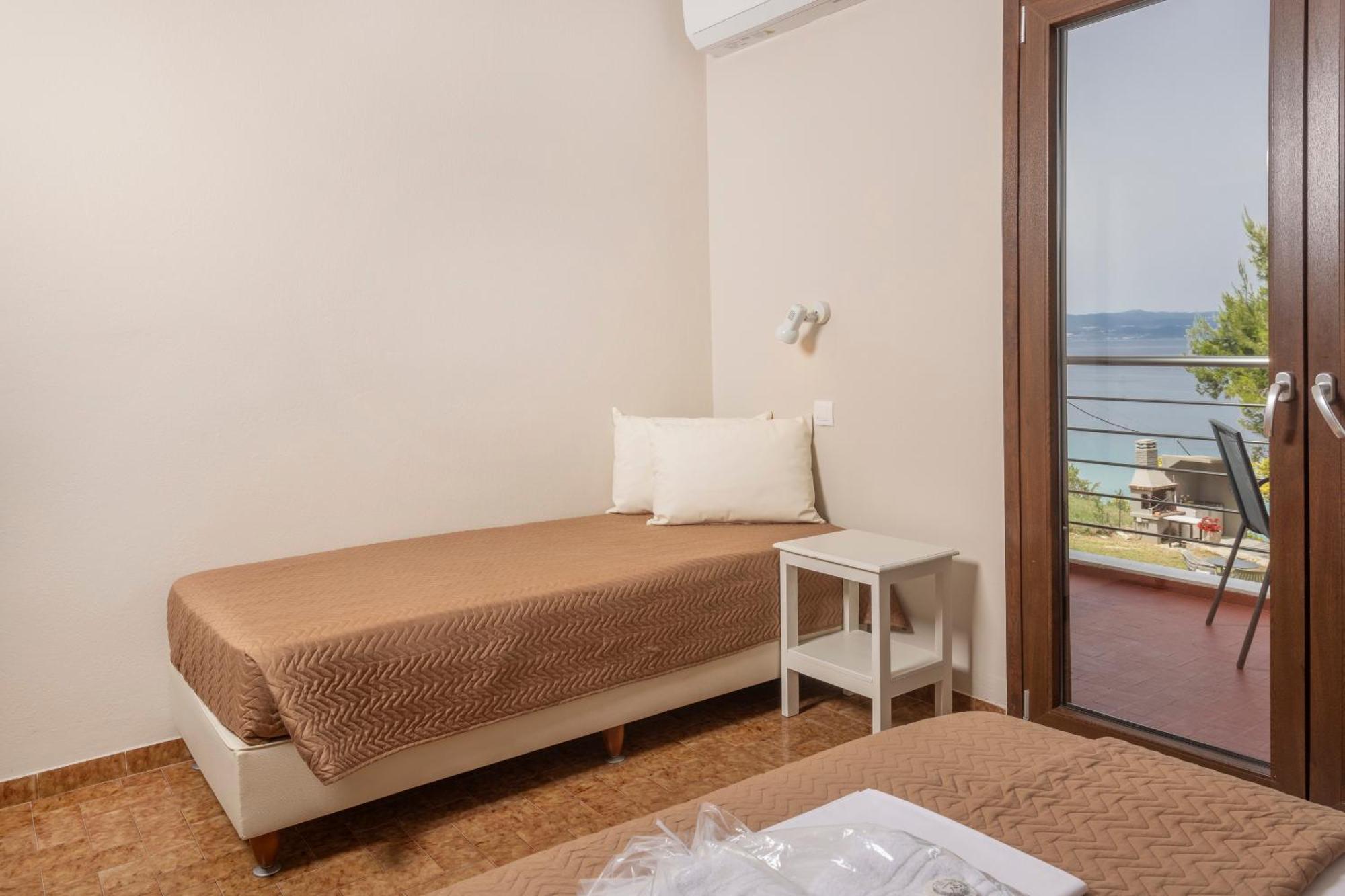 Sea View Apollo Apartments & Studios In Афитос Екстериор снимка