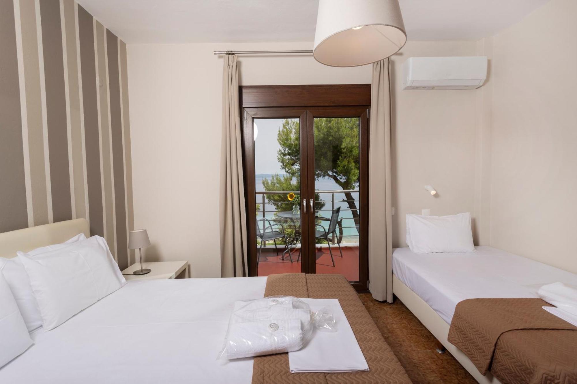 Sea View Apollo Apartments & Studios In Афитос Екстериор снимка