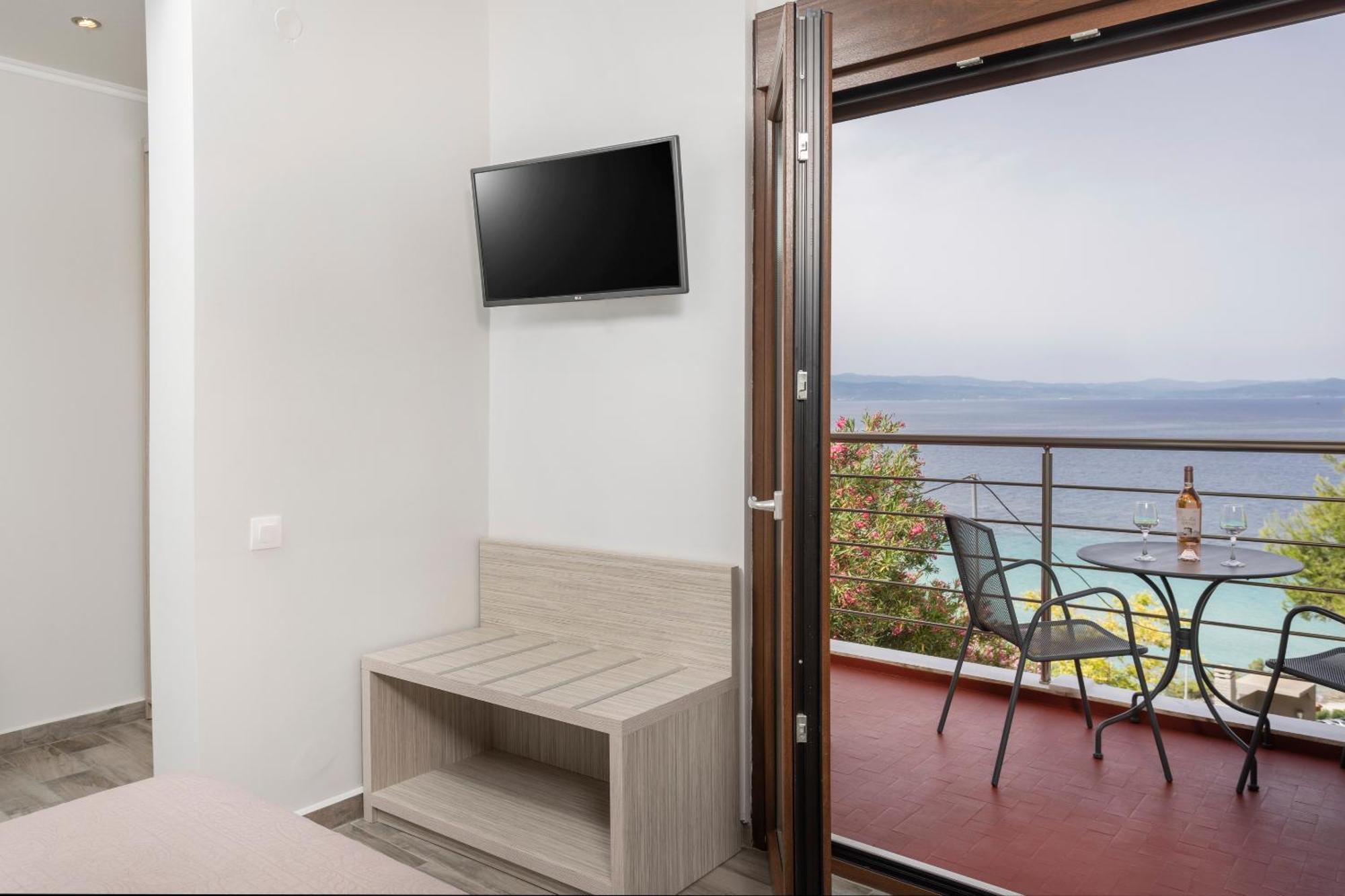 Sea View Apollo Apartments & Studios In Афитос Екстериор снимка