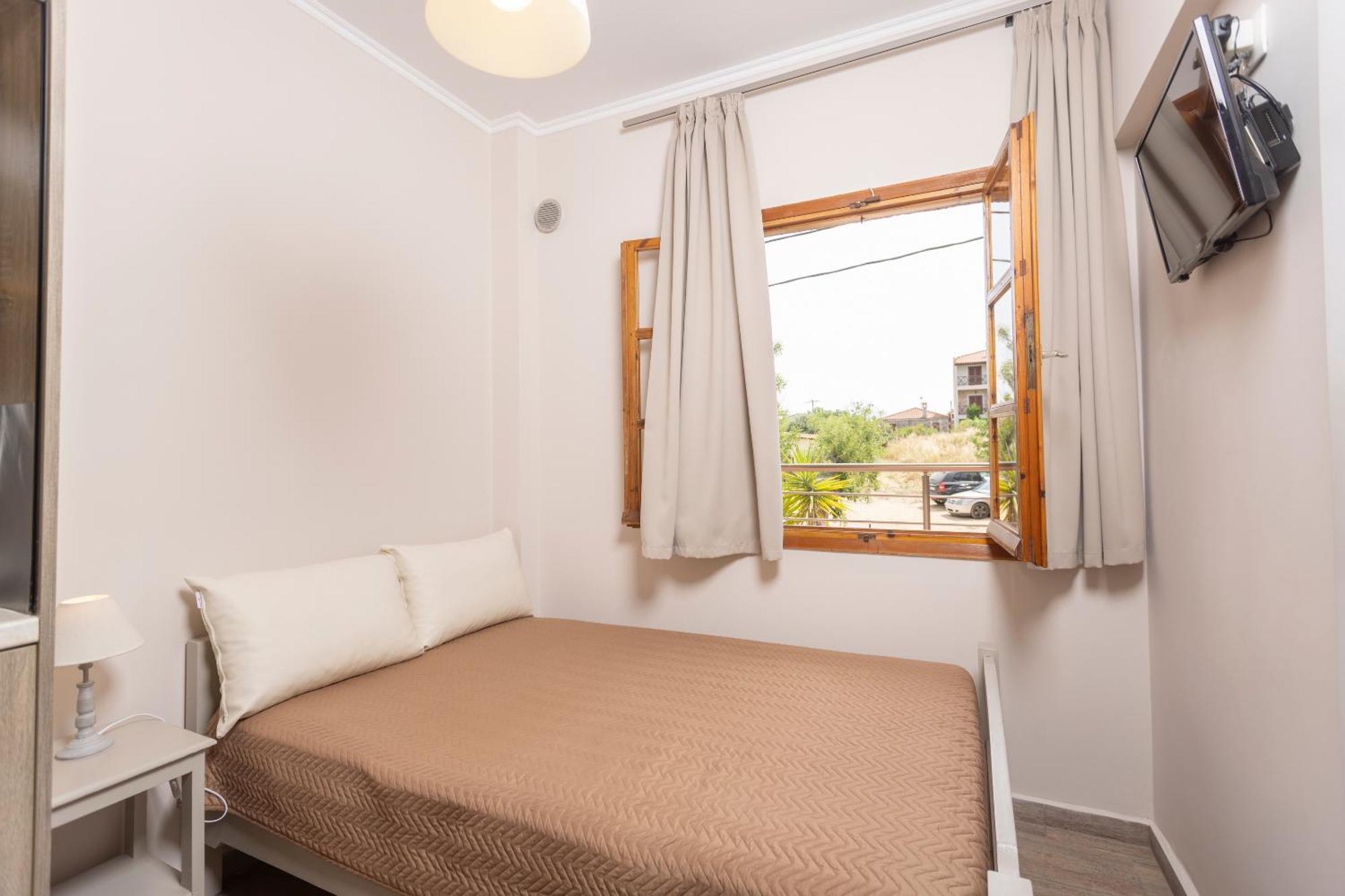Sea View Apollo Apartments & Studios In Афитос Екстериор снимка