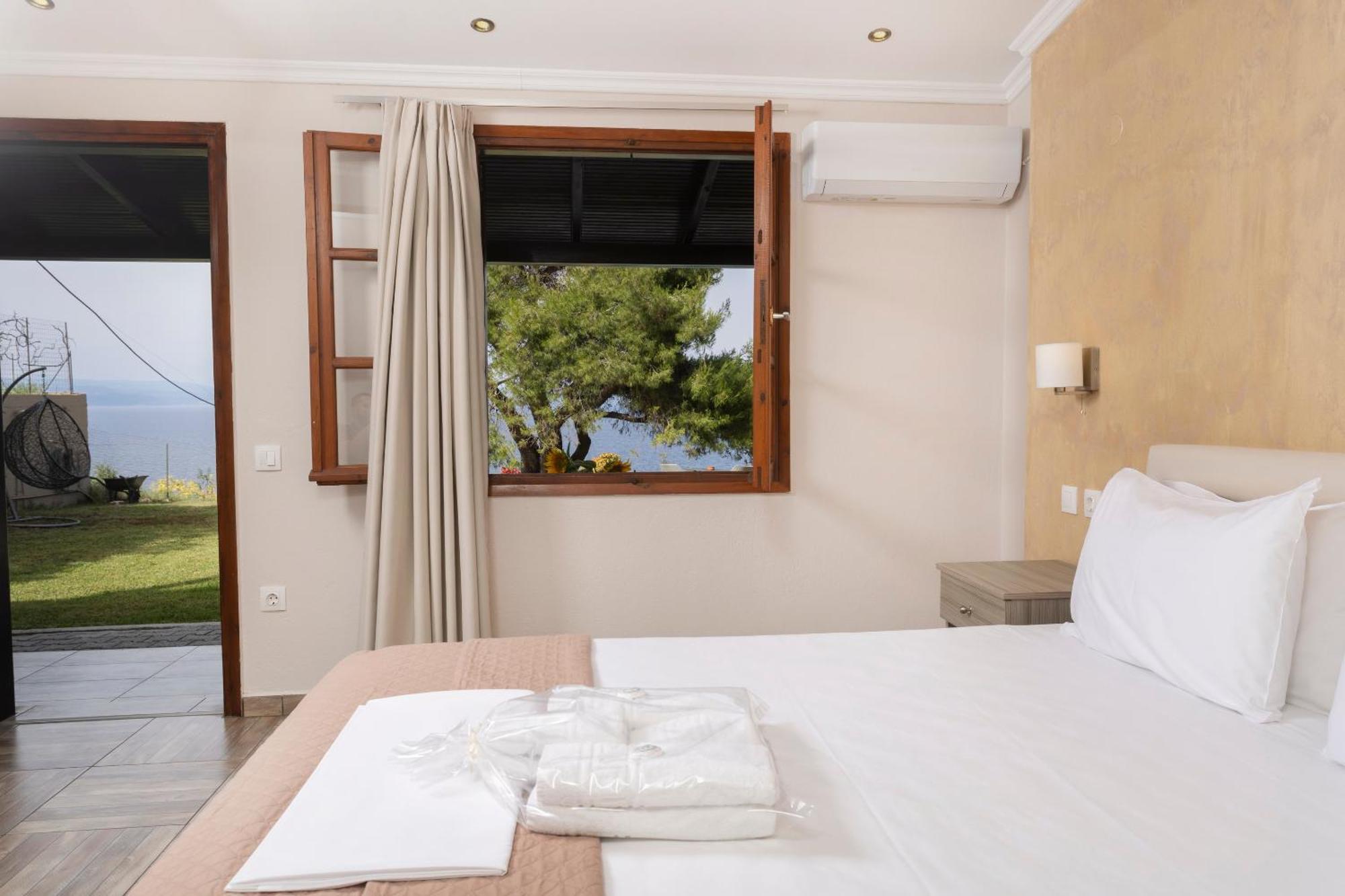 Sea View Apollo Apartments & Studios In Афитос Екстериор снимка